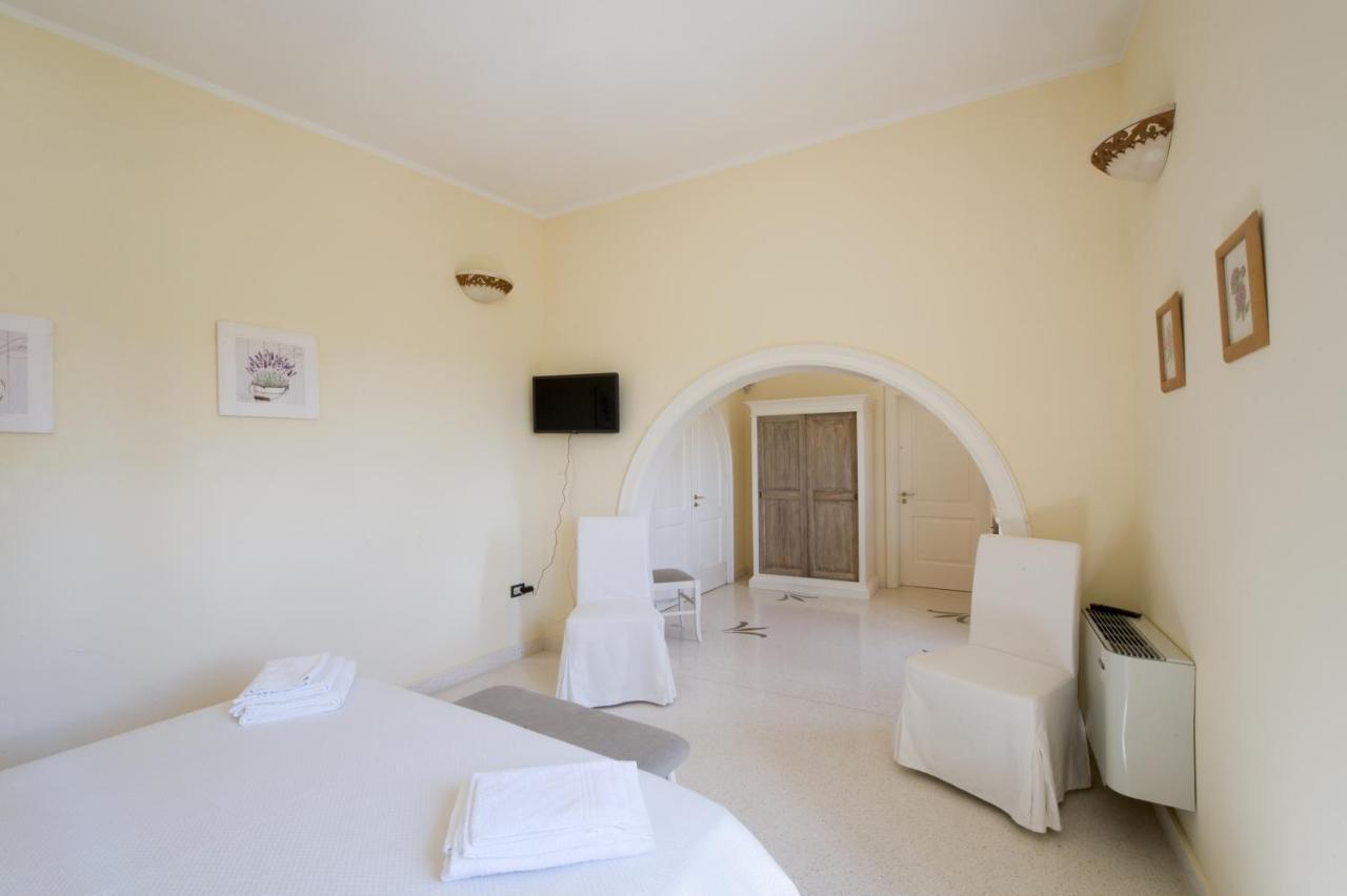 Parco Degli Aranci Bed & Breakfast Cutrofiano Dış mekan fotoğraf