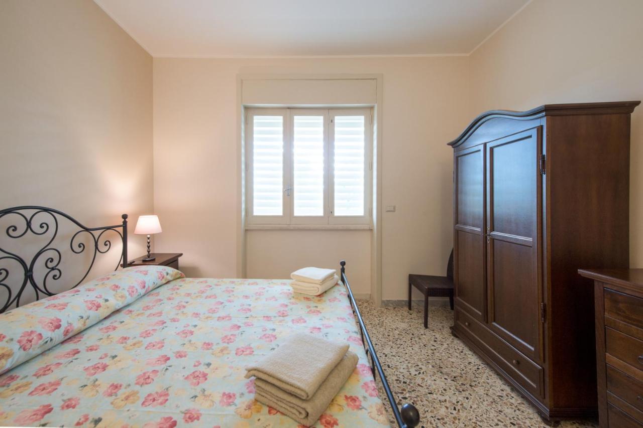 Parco Degli Aranci Bed & Breakfast Cutrofiano Dış mekan fotoğraf