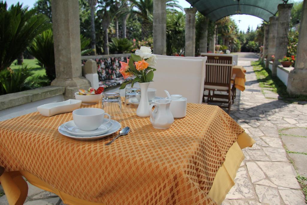 Parco Degli Aranci Bed & Breakfast Cutrofiano Dış mekan fotoğraf