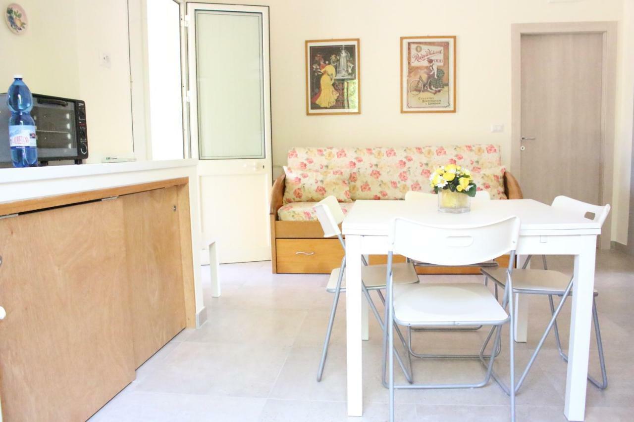 Parco Degli Aranci Bed & Breakfast Cutrofiano Dış mekan fotoğraf